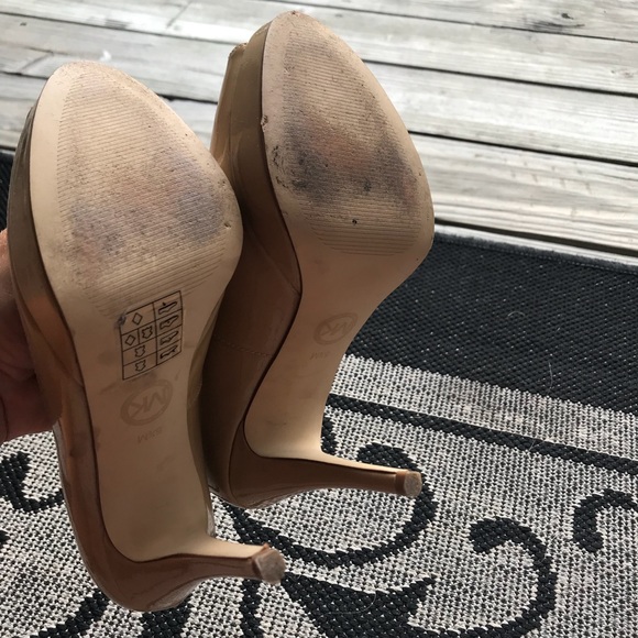 Michael Kors nude peep toe heels - Picture 3 of 4
